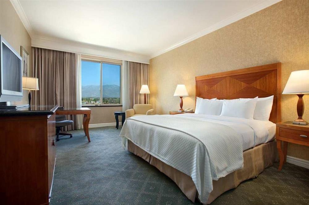 Hilton Los Angeles/Сан-Ґабріел Номер фото